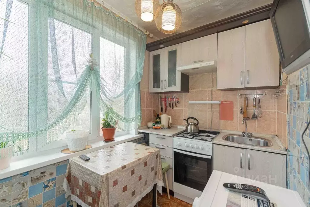 2-к кв. Владимирская область, Радужный 1-й кв-л, 2 (41.4 м) - Фото 0