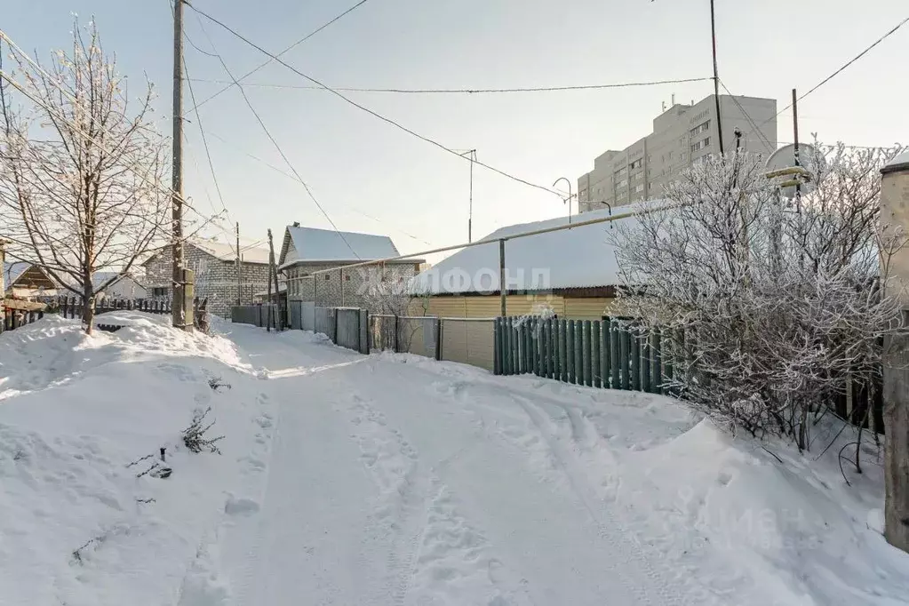 Дом в Алтайский край, Барнаул ул. Халманова (60 м) - Фото 0