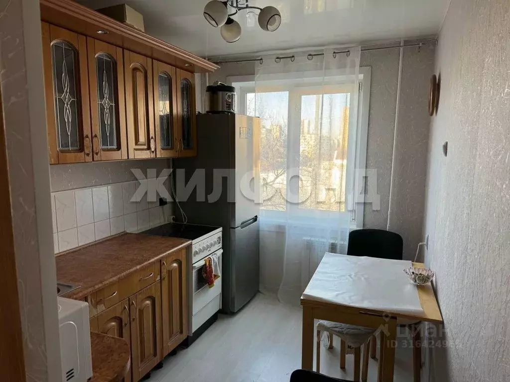 3-к кв. Новосибирская область, Новосибирск Рельсовая ул., 3 (65.0 м) - Фото 0