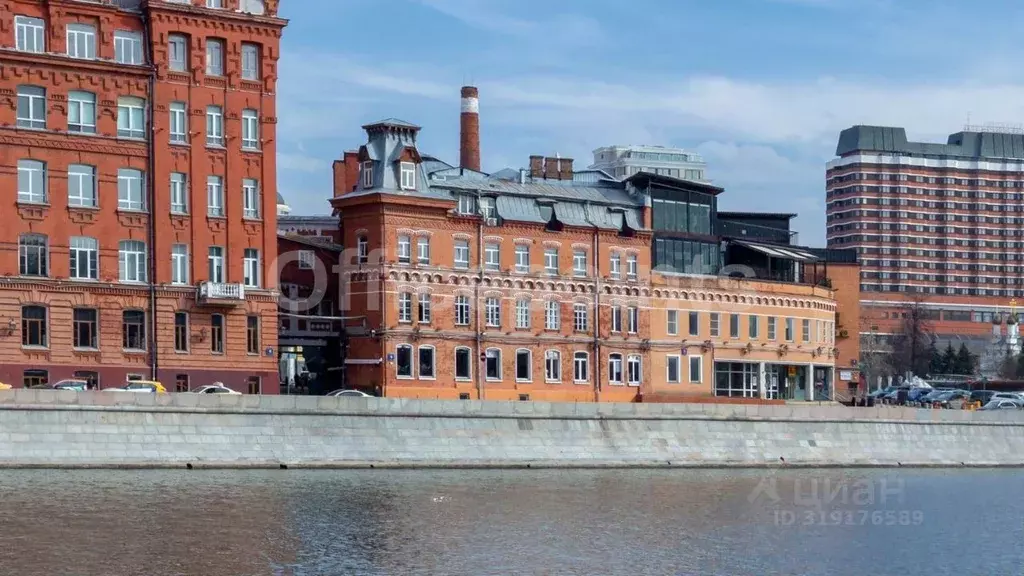 Офис в Москва Берсеневская наб., 8С1 (1260 м) - Фото 1