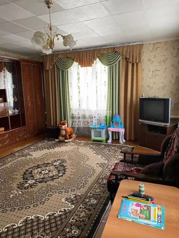 Дом в Воронежская область, Воробьевский район, с. Воробьевка ... - Фото 1