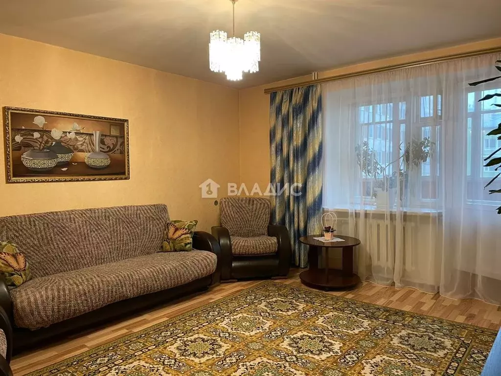 3-к кв. Коми, Сыктывкар ул. Красных Партизан, 57 (69.0 м) - Фото 1