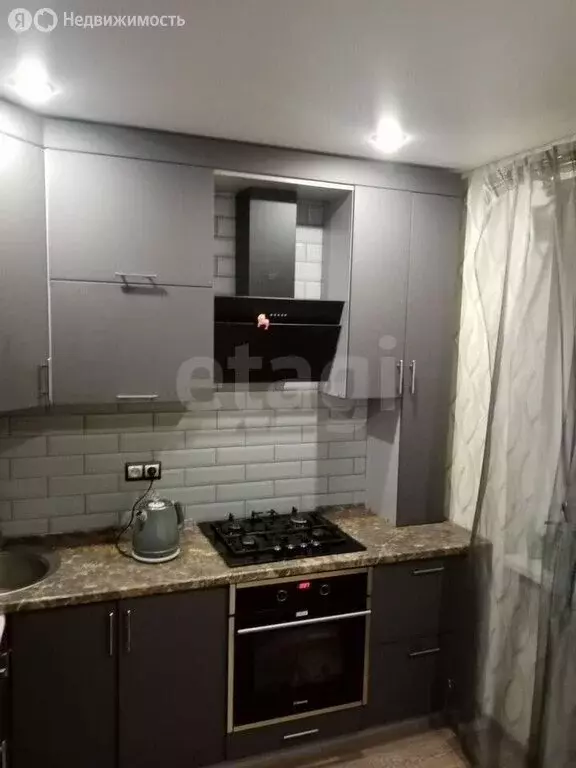 2-комнатная квартира: Курган, улица Свердлова, 15 (52 м) - Фото 0