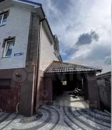 Дом в Ставропольский край, Ставрополь Ландышевая ул., 66 (265 м) - Фото 1