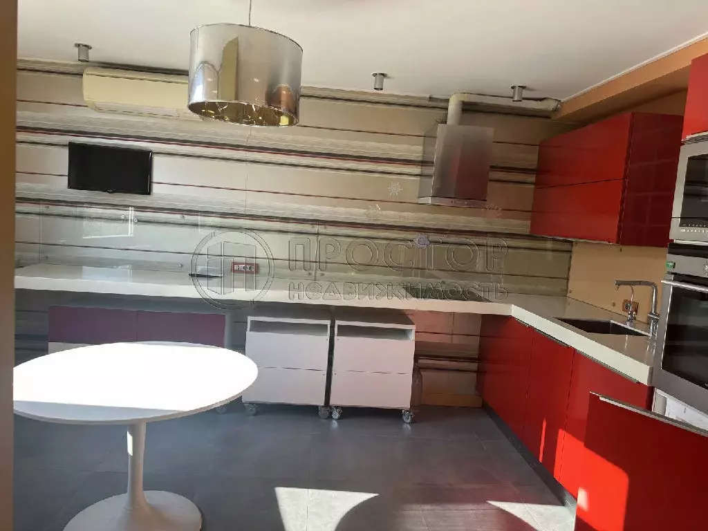 Продается 3-комнатная квартира - Фото 1