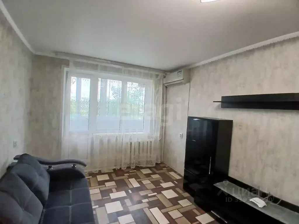 4-к кв. Белгородская область, Валуйки ул. Максима Горького, 6 (72.0 м) - Фото 0