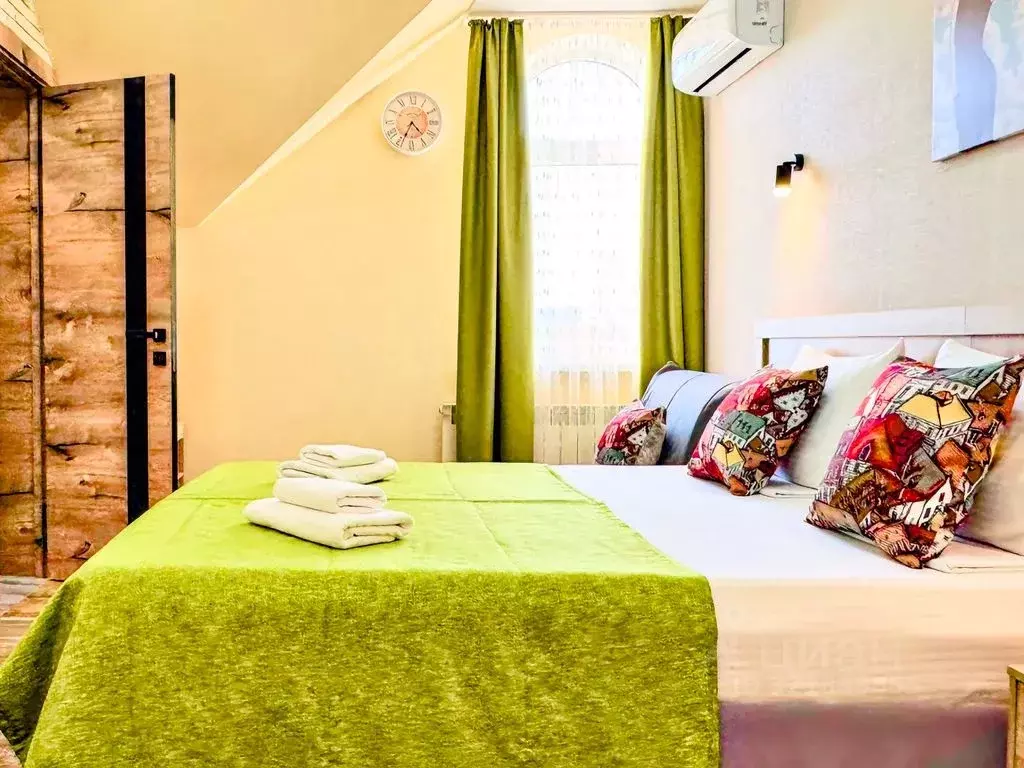 Комната Краснодарский край, Геленджик ул. Островского, 34 - Фото 1