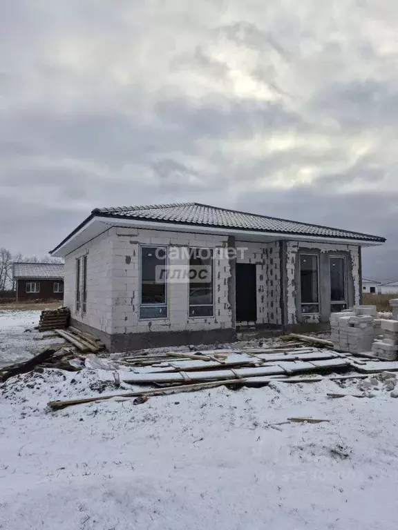 Дом в Курская область, Курский район, Клюквинский сельсовет, Ягодный ... - Фото 1