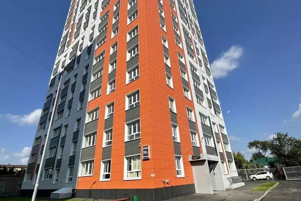 3-к кв. Оренбургская область, Оренбург Комсомольская ул., 198 (57.2 м) - Фото 0