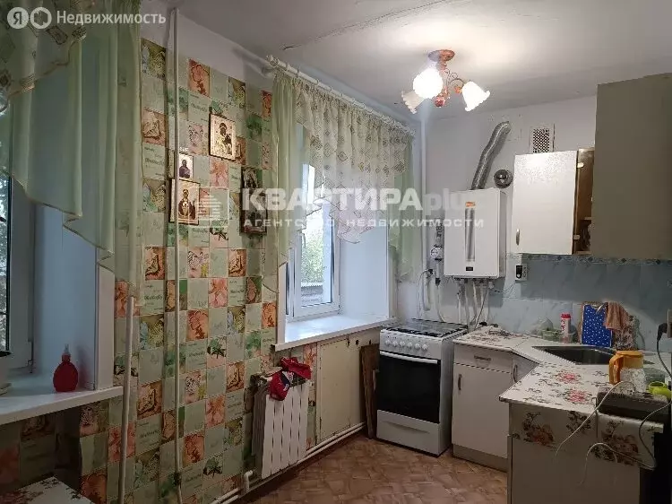 2-комнатная квартира: Невьянск, улица Чапаева, 26 (60.7 м) - Фото 0