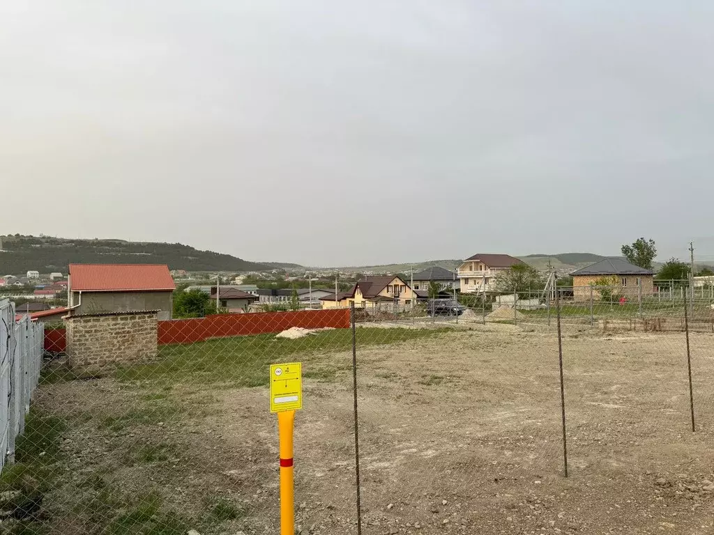 Участок в Крым, Симферополь ул. Красноярская, 66 (6.0 сот.) - Фото 1