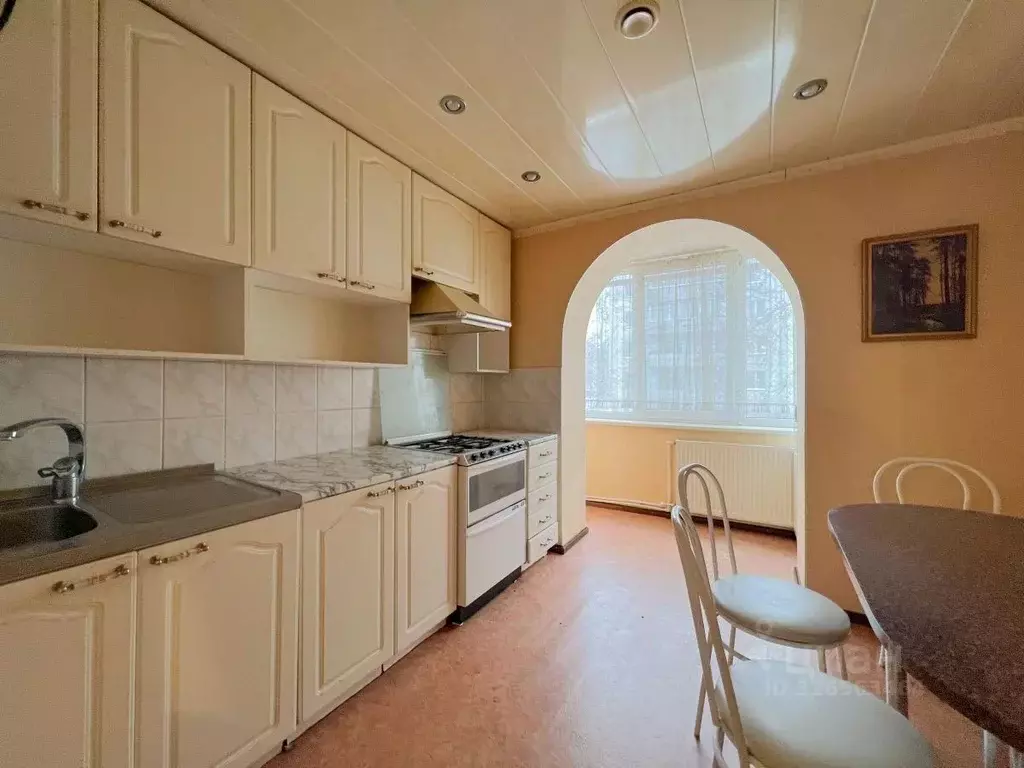 3-к кв. Псковская область, Псков Западная ул., 1 (66.8 м) - Фото 1