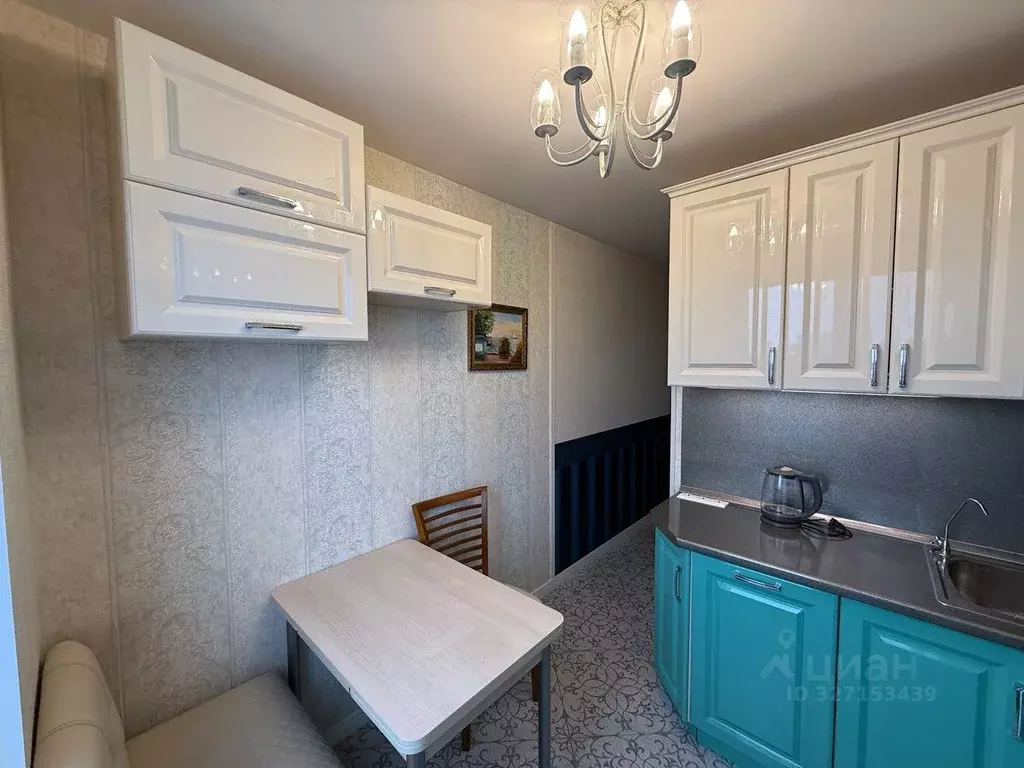 3-к кв. Москва ул. Фомичевой, 8К2 (50.0 м) - Фото 1