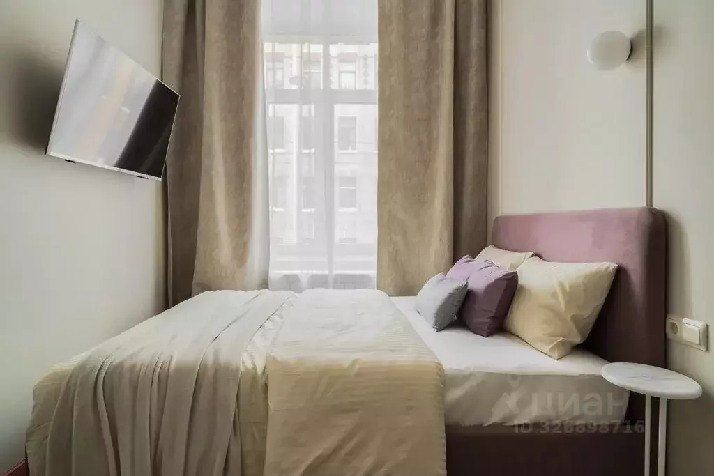 Студия Санкт-Петербург 8-я Красноармейская ул., 20А (15.0 м) - Фото 1