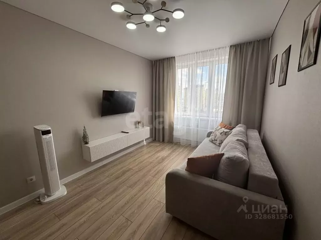 1-к кв. Тюменская область, Тюмень Новгородская ул., 22 (38.5 м) - Фото 2