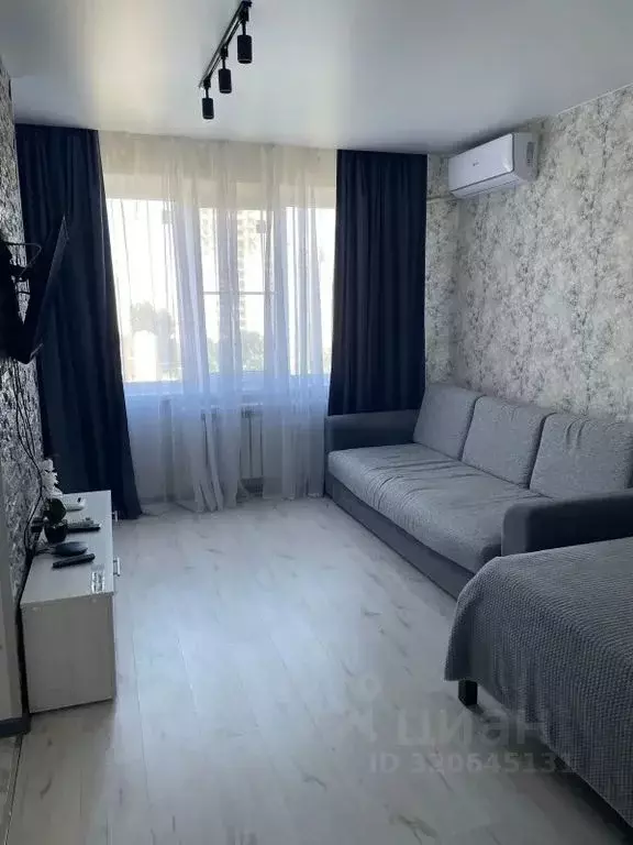 Студия Волгоградская область, Волгоград ул. Елисеева, 15 (38.0 м) - Фото 1