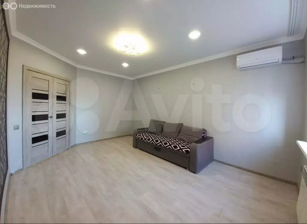 2-комнатная квартира: Астрахань, улица Латышева, 3К (57.8 м) - Фото 2