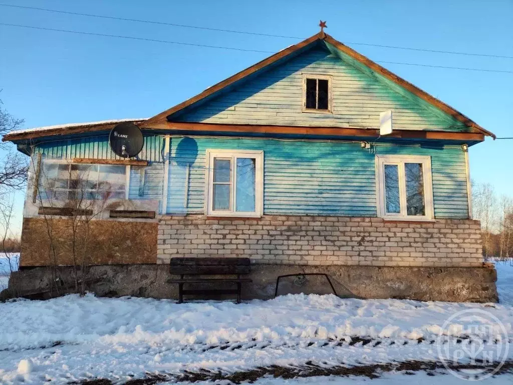 Дом в Новгородская область, Батецкий муниципальный округ, д. Редбуж  ... - Фото 1