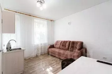 1-к кв. Омская область, Омск ул. Долгирева, 15 (20.0 м) - Фото 1