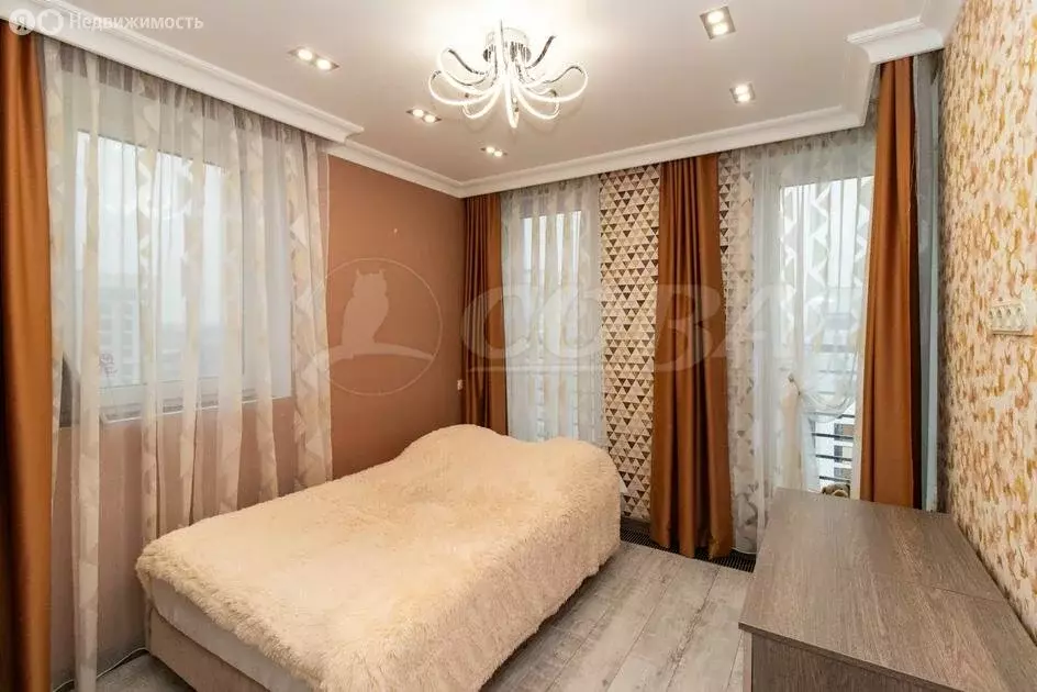 3-комнатная квартира: Тюмень, улица 50 лет Октября, 57Ак1 (98.4 м) - Фото 1
