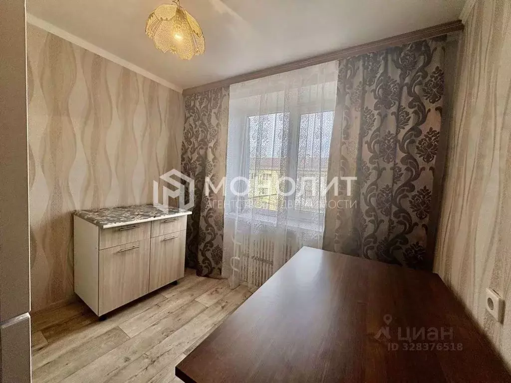 1-к кв. Белгородская область, Старый Оскол Интернациональный мкр, 14 ... - Фото 1