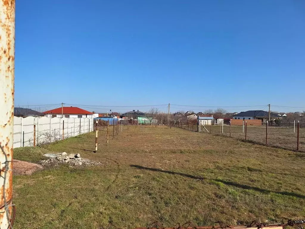 Участок в Крым, Симферопольский район, Перовское с/пос, Новозбурьевка ... - Фото 0