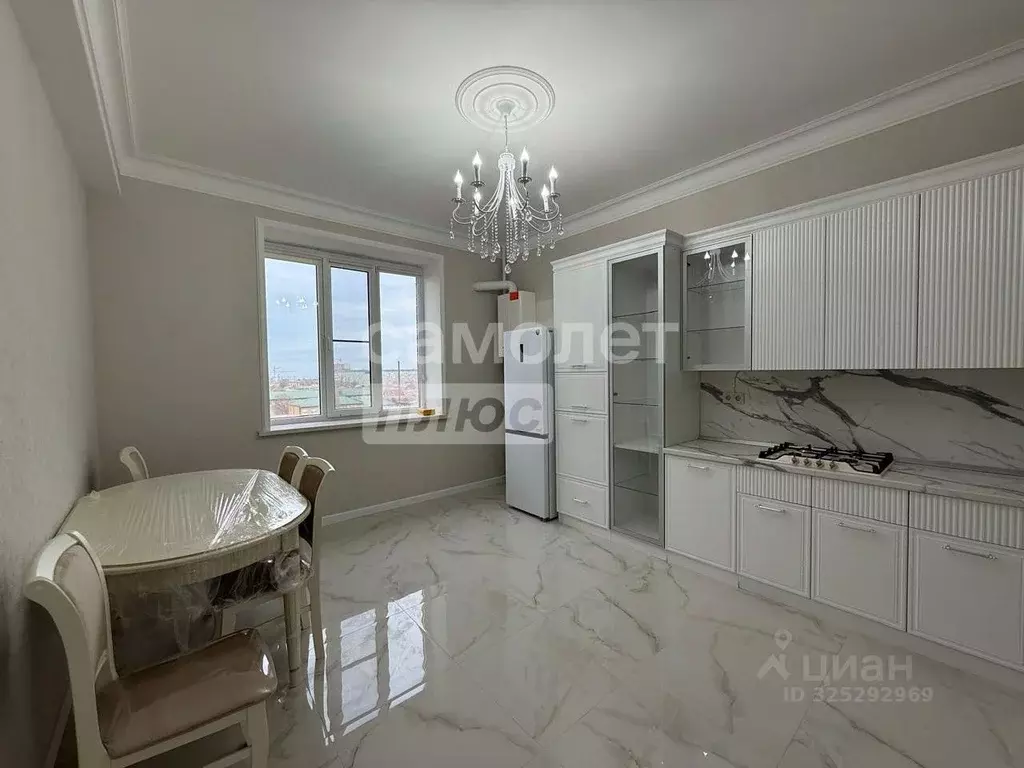 2-к кв. Дагестан, Каспийск Батырая ул., 46 (80.0 м) - Фото 1