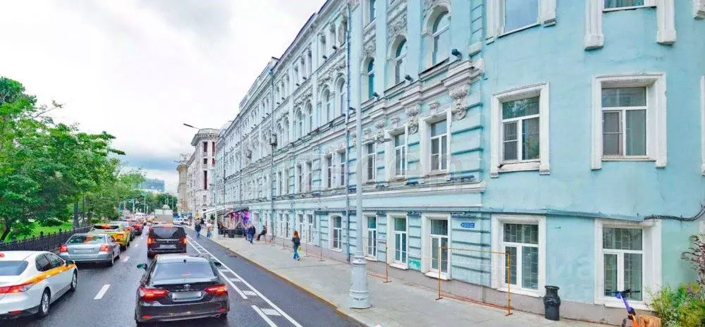 Офис в Москва Малая Бронная ул., 2С1 (190 м) - Фото 0