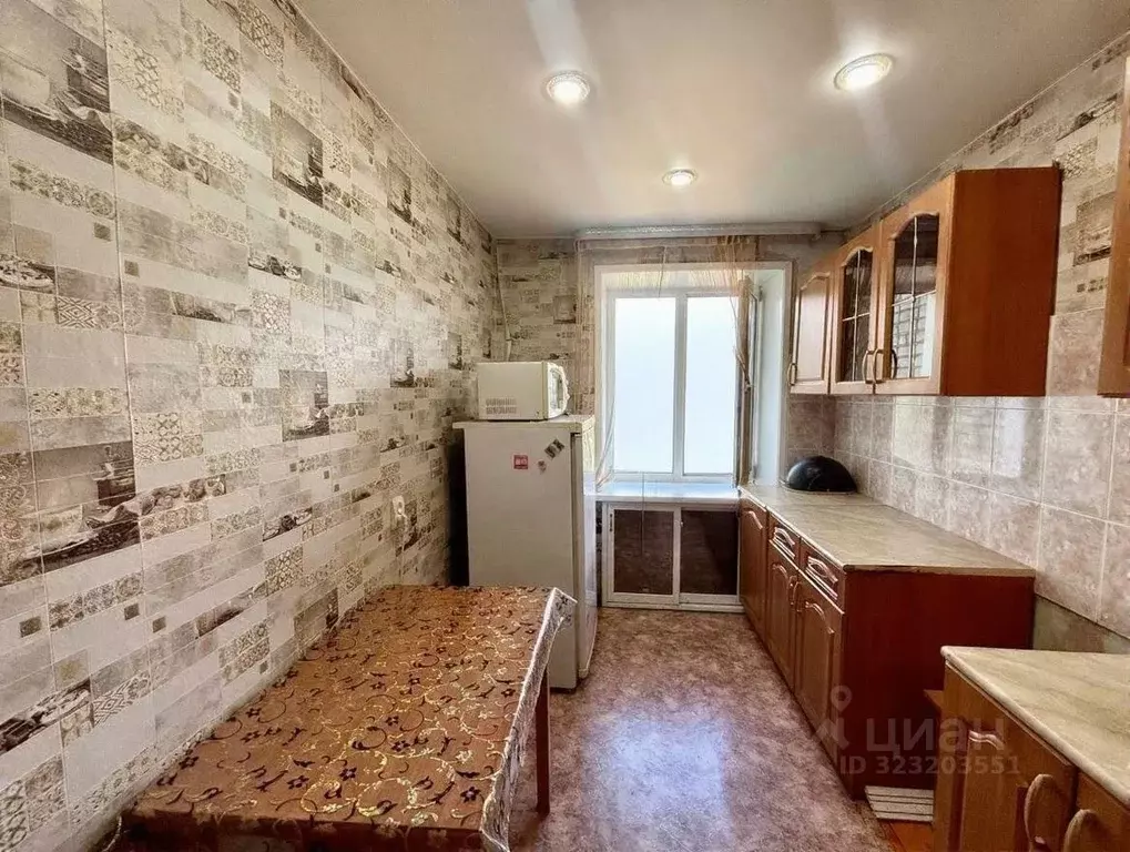 2-к кв. Амурская область, Белогорск Юбилейный пер., 2А (50.2 м) - Фото 2