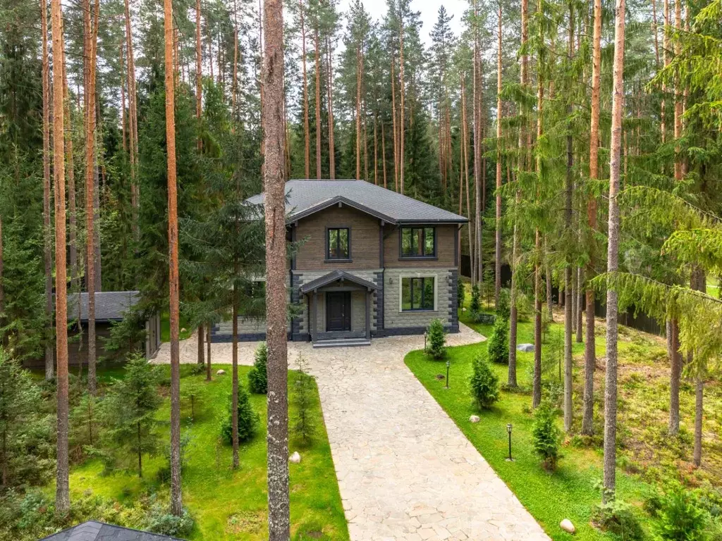 Дом в Санкт-Петербург пос. Репино,  (330 м) - Фото 1