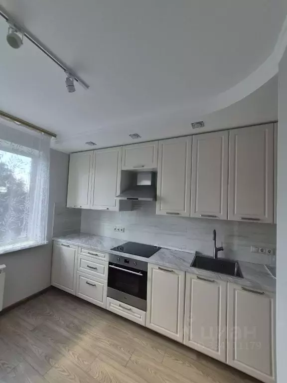 2-к кв. Москва ул. Адмирала Лазарева, 74 (55.0 м) - Фото 1