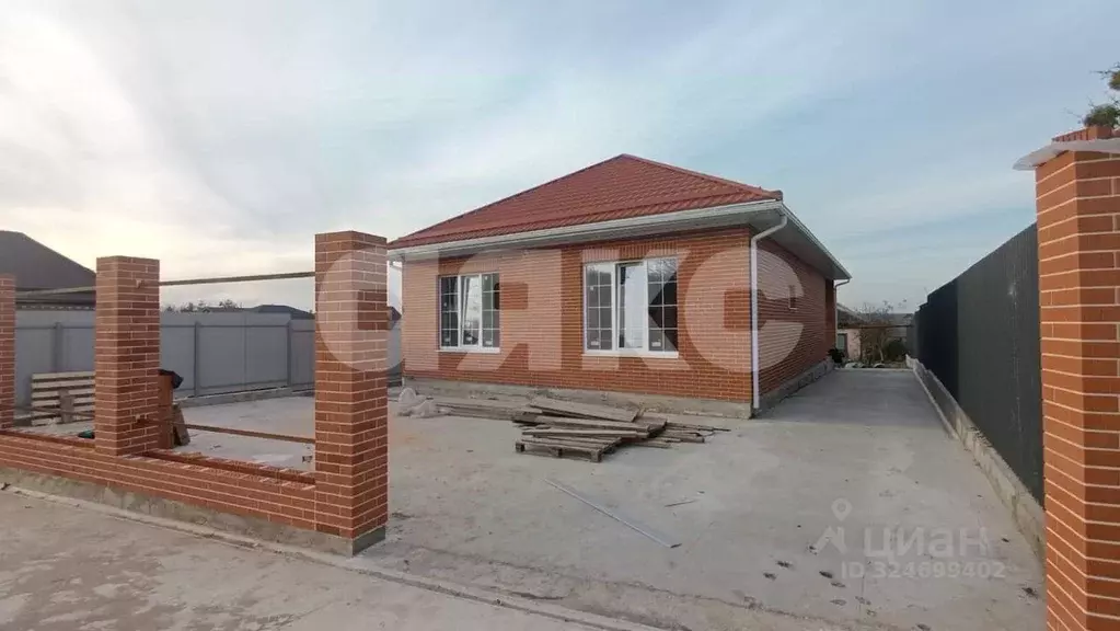 Дом в Краснодарский край, Горячий Ключ ул. Кирова (105 м) - Фото 1