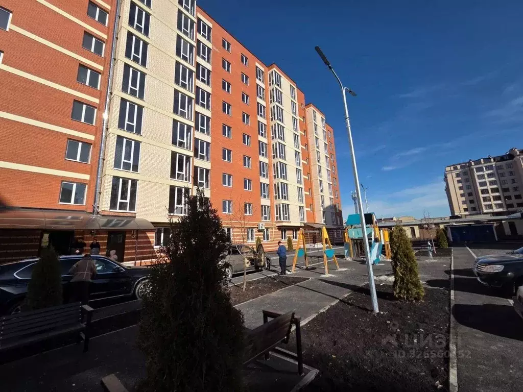 2-к кв. Северная Осетия, Владикавказ ул. Курсантов-Кировцев, 10 (70.8 ... - Фото 1