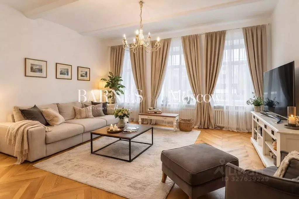 3-к кв. Москва Никольская ул., 10/2С2б (124.7 м) - Фото 1