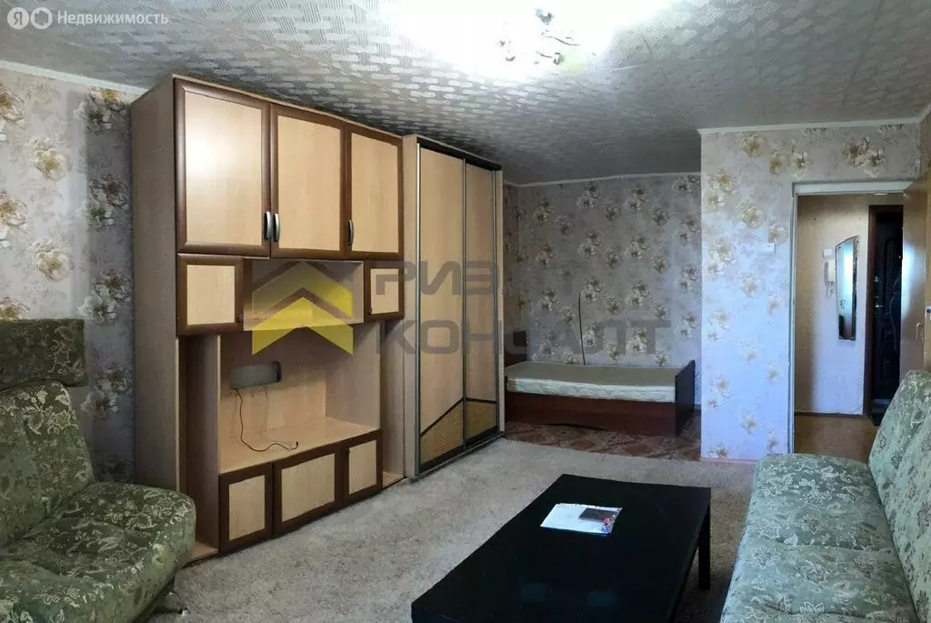 1-комнатная квартира: Омск, улица Кирова, 6 (33.2 м) - Фото 0