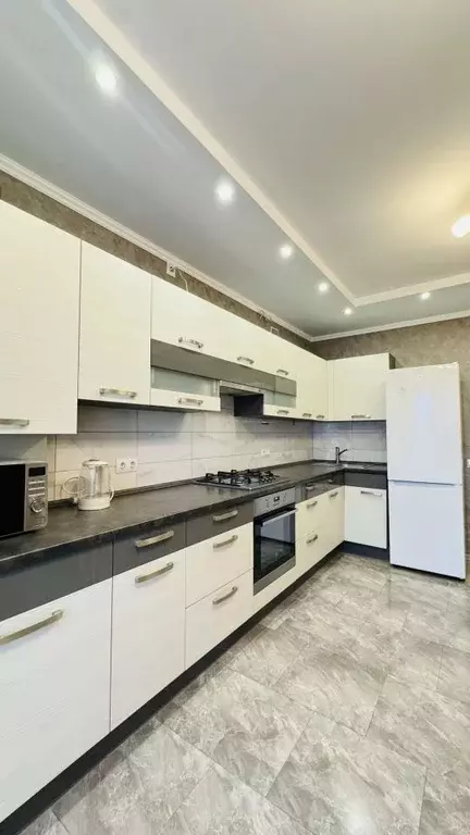 1-к кв. Калининградская область, Калининград Озерная ул., 41А (47.0 м) - Фото 1