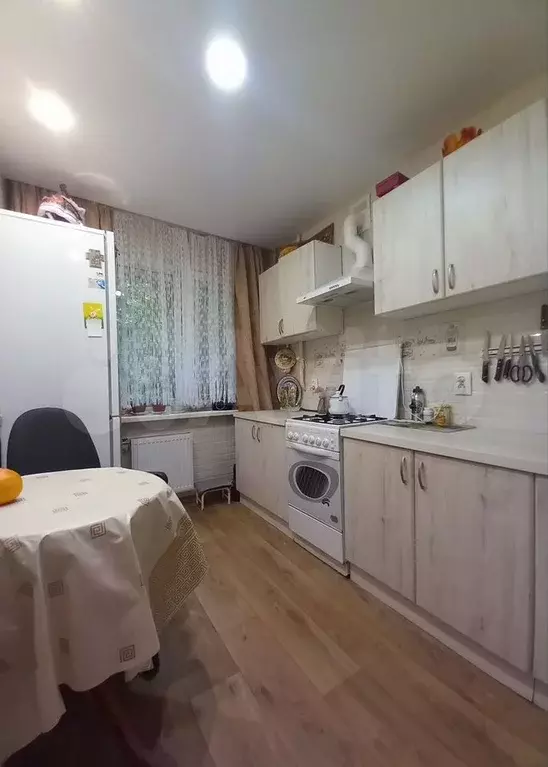 3-к. квартира, 64 м, 1/9 эт. - Фото 0