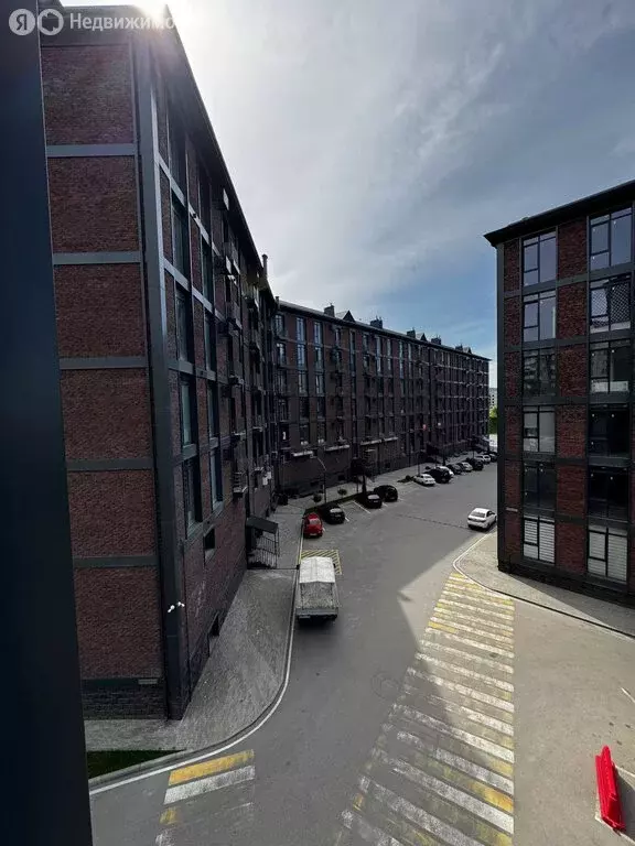 3-комнатная квартира: Нальчик, улица Тарчокова, 125А (75 м) - Фото 1