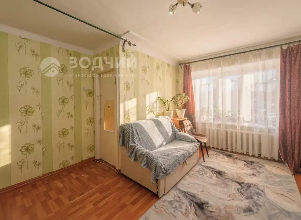 1-к кв. Чувашия, Канаш ул. Разина, 8 (30.2 м) - Фото 1