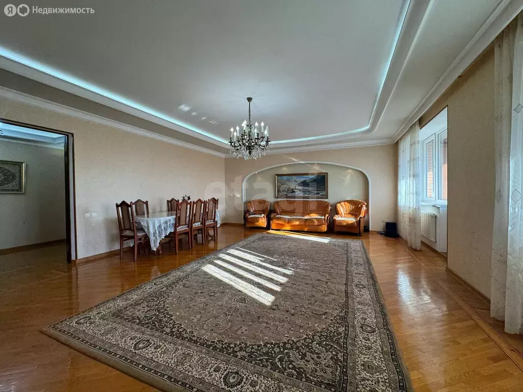 4-комнатная квартира: Махачкала, улица Магомеда Ярагского, 76Б (173 м) - Фото 2