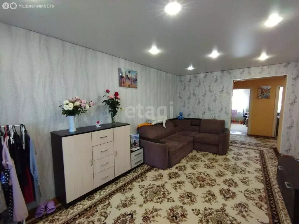 3-комнатная квартира: село Бехтеевка, улица Дорошенко, 3В (68 м) - Фото 1