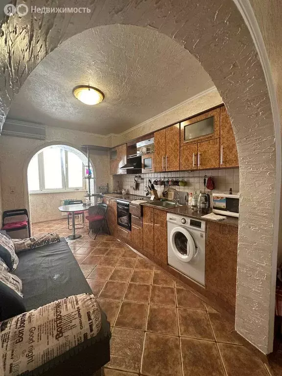2-комнатная квартира: Ростов-на-Дону, проспект Сельмаш, 18 (60 м) - Фото 1