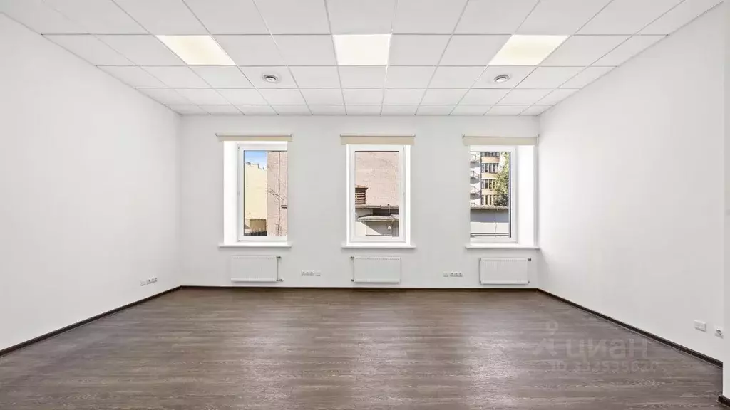 Офис в Санкт-Петербург ул. Кропоткина, 1 (58 м) - Фото 1