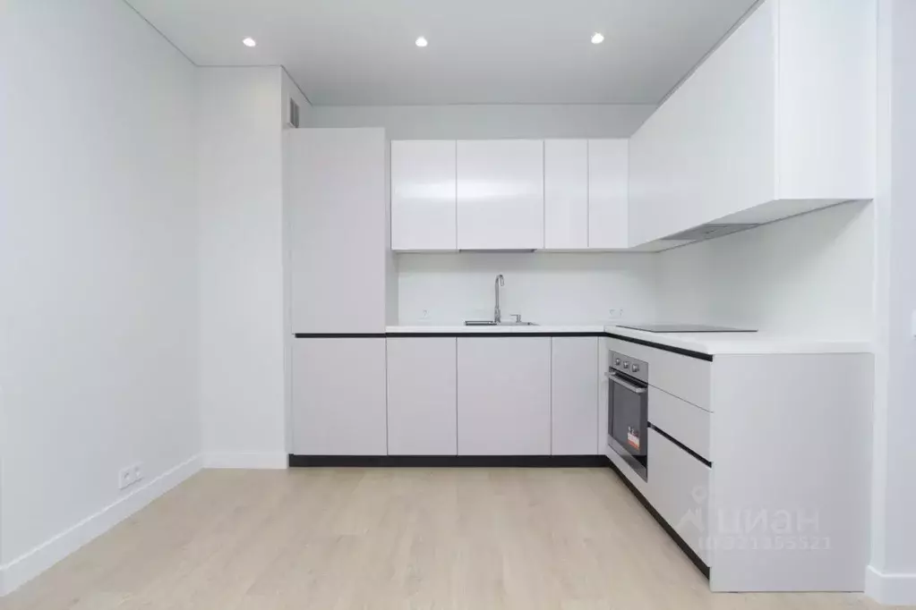 3-к кв. Свердловская область, Екатеринбург ул. Шаумяна, 24 (57.0 м) - Фото 0