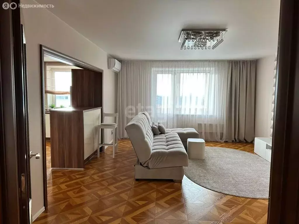 3-комнатная квартира: Челябинск, улица Монакова, 33 (107 м) - Фото 1