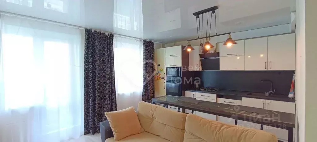 3-к кв. Волгоградская область, Волгоград ул. Янки Купалы, 67 (69.7 м) - Фото 1