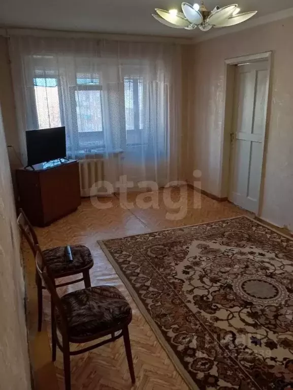3-к кв. Омская область, Омск ул. Маяковского, 85 (57.1 м) - Фото 0