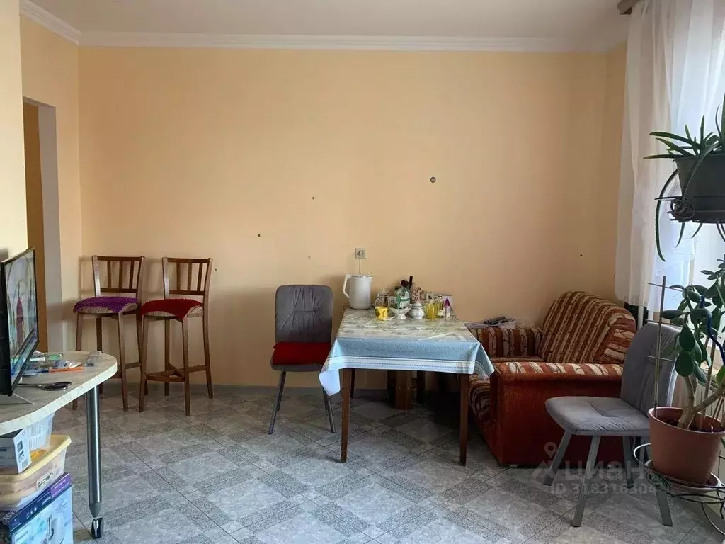 2-к кв. Саха (Якутия), Якутск ул. Петровского, 38 (73.8 м) - Фото 1