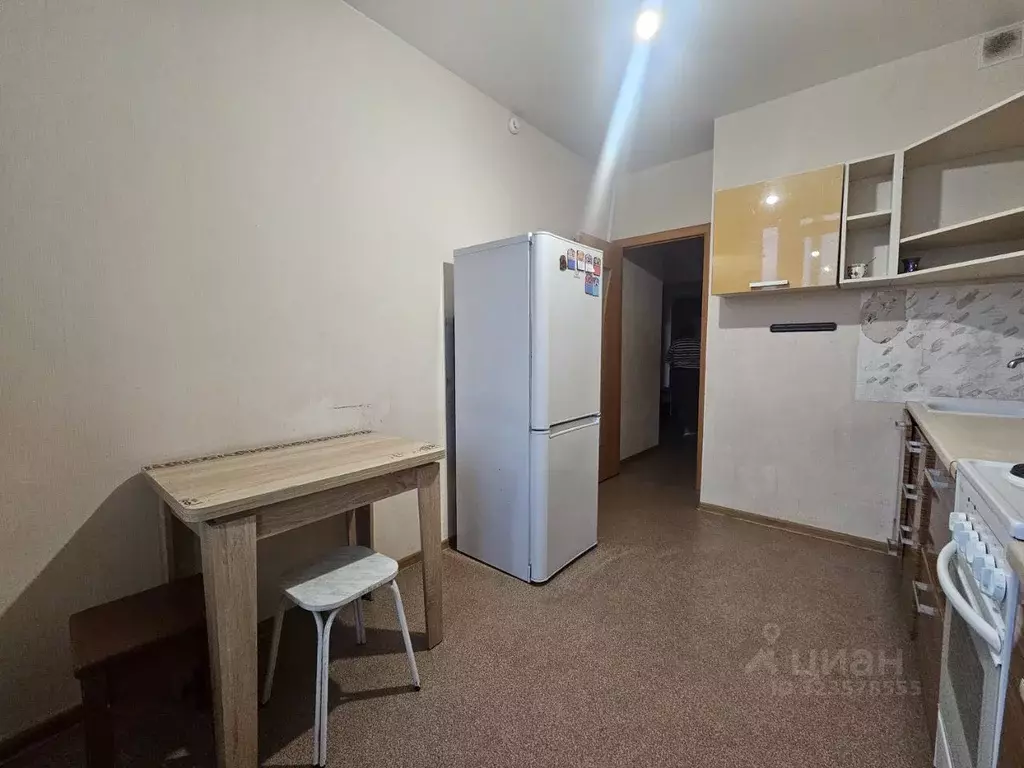 3-к кв. Тюменская область, Тюмень ул. Героев Космоса, 21 (73.0 м) - Фото 1