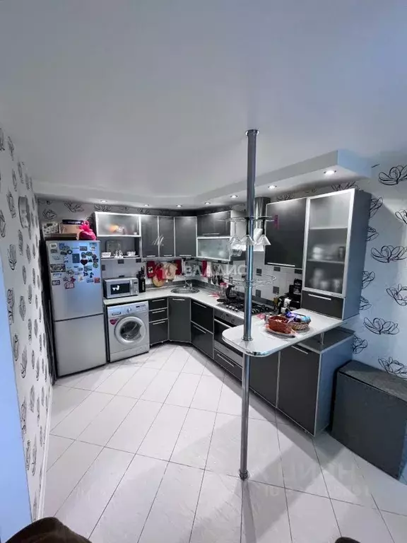 3-к кв. Волгоградская область, Волгоград ул. Маршала Еременко, 70 ... - Фото 1